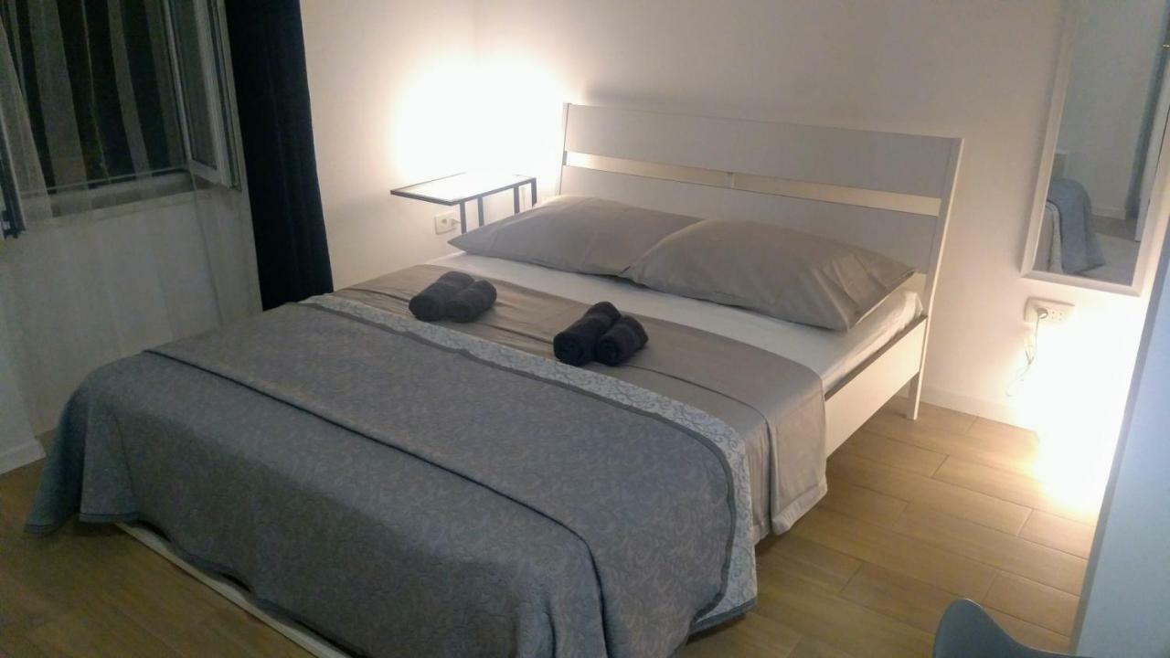 Studio Apartman Adris Hotel Šibenik Buitenkant foto