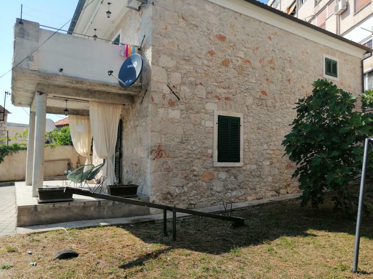 Studio Apartman Adris Hotel Šibenik Buitenkant foto